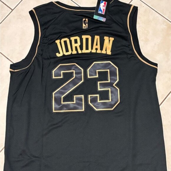Chicago Bulls Michael Jordan # 23 Jersey Black/Gold , Unisex - Picture 2 of 12